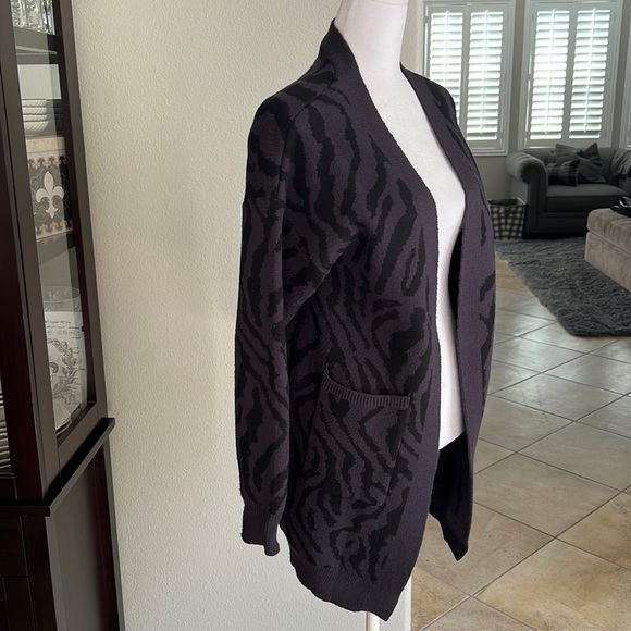 Qearal Black Zebra Animal Print on Charcoal Grey Open Front Cardigan Jacket Coat - Picture 3 of 9